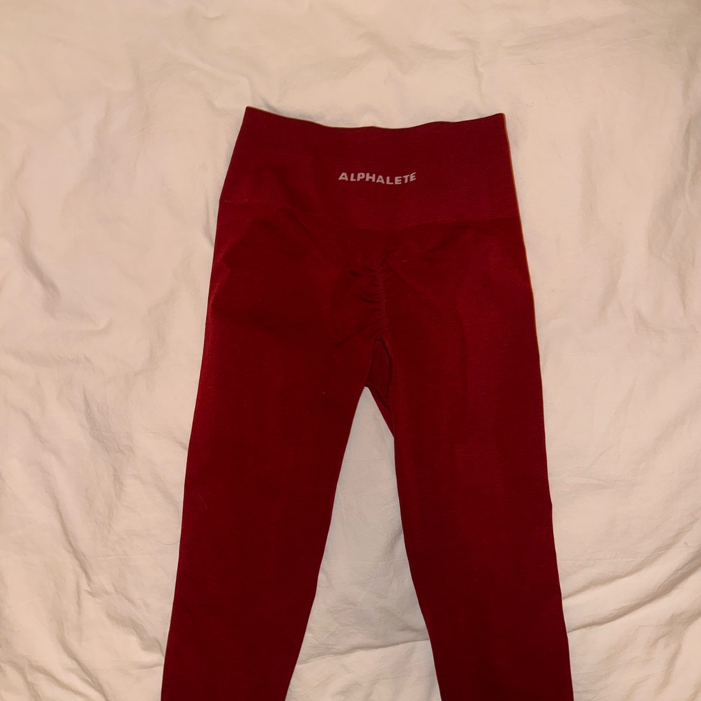 AMPLIFY LEGGINGS IN RED